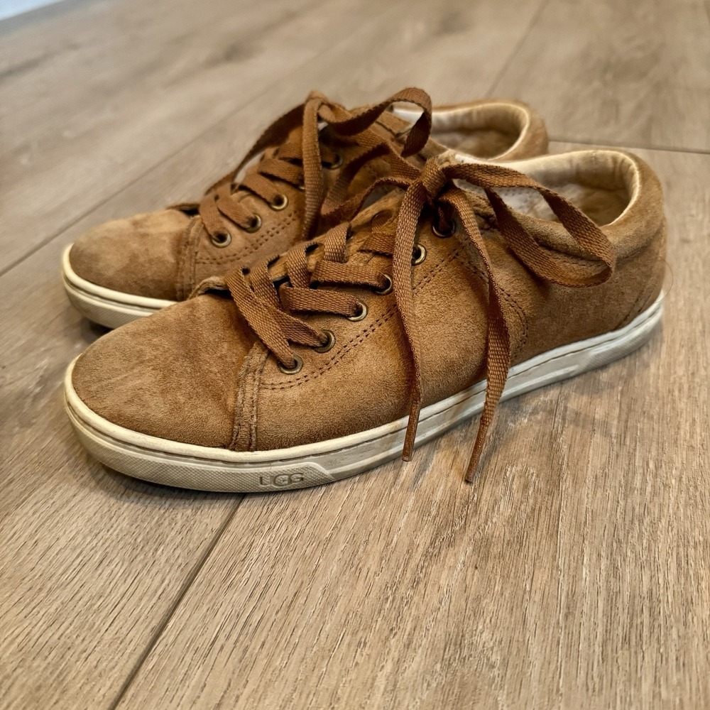 Ugg Suede lace Up Oxford Casual Shoes Women's Size 6 Brown Tan
